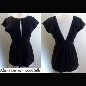 SOLD 100%Silk Alisha Levine Key Hole Low V Top